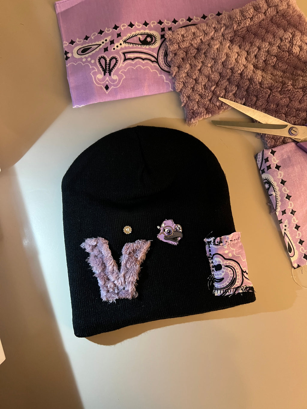 V Beanie