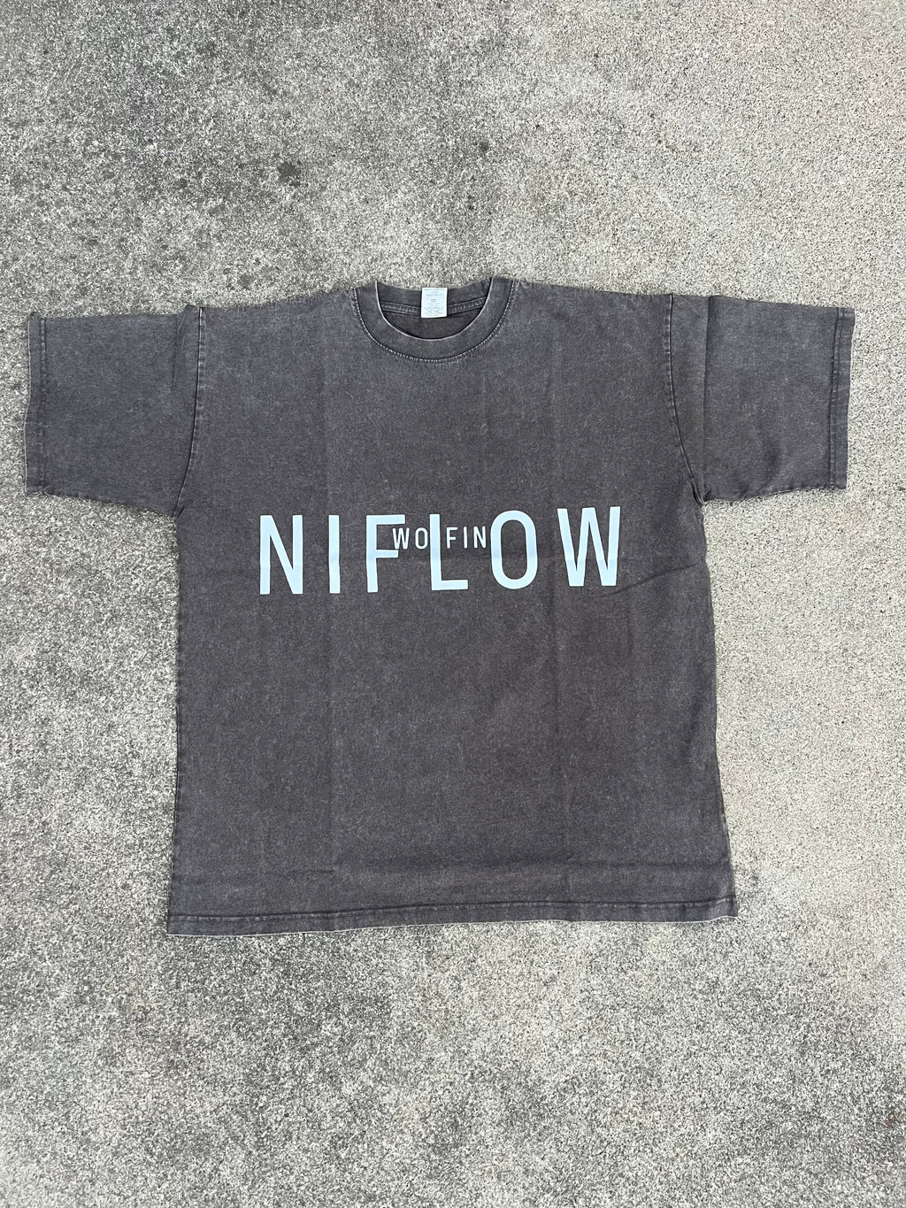 Niflow Gray Shirt